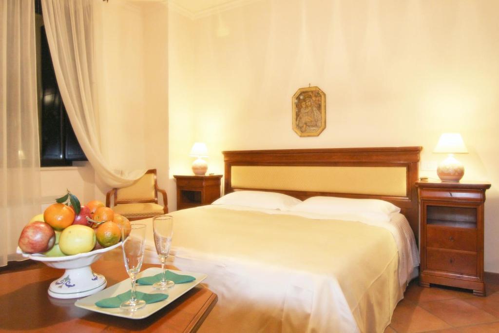 L' Antico Cortile Hotel Caserta Habitación foto