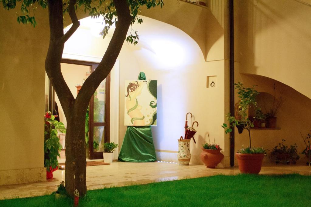 L' Antico Cortile Hotel Caserta Exterior foto