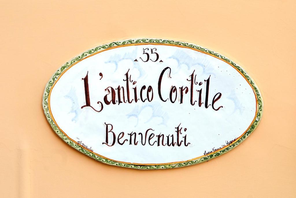 L' Antico Cortile Hotel Caserta Exterior foto